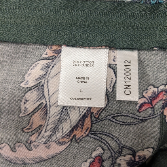 7th Avenue Design Studio NY & Co Floral Cropped Halter Top - Size Large - Picture 4 of 14